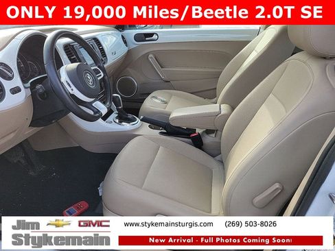 Used 2018 Volkswagen Beetle 2.0T SE image 4