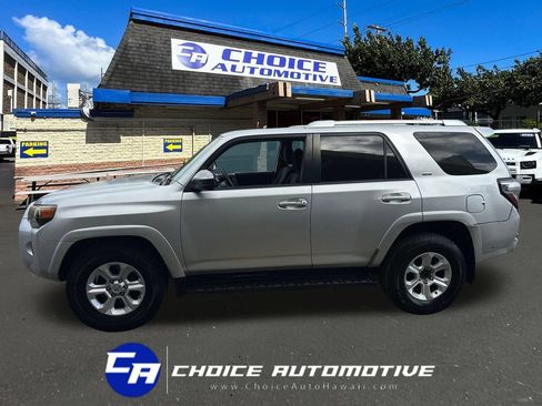 Used 2015 Toyota 4Runner SR5 RWD image 3