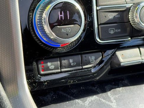 Used 2021 GMC Yukon Denali image 22