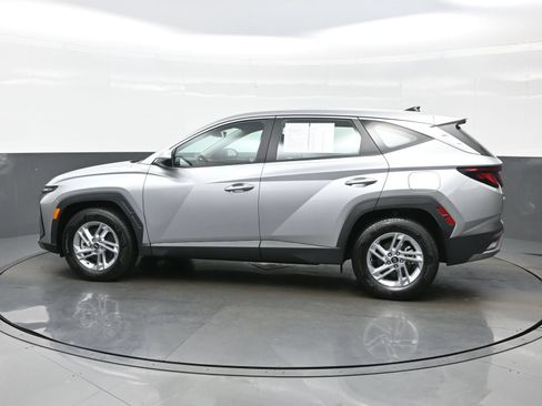 Used 2026 Hyundai Tucson SE FWD image 3