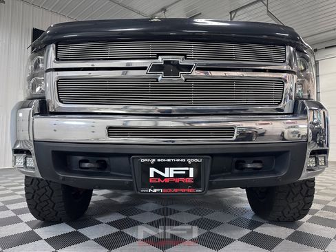 Used 2008 Chevrolet Silverado 2500 LT w/ Suspension Package, Off-Road AWD/4WD image 14