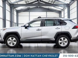 Used 2021 Toyota RAV4 XLE FWD video 2