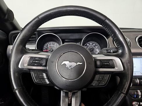 Used 2018 Ford Mustang Premium RWD image 17