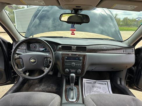 Used 2014 Chevrolet Impala LT w/ LT Sunroof Package FWD image 14