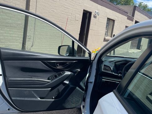 Used 2017 Subaru Impreza 2.0i AWD/4WD image 9