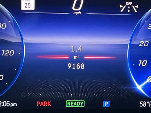 Used 2024 Mercedes-Benz EQB 250+ image 22