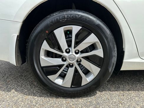 New 2025 Nissan Altima 2.5 S image 17