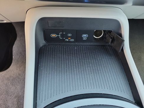 Used 2024 Hyundai Kona SEL FWD image 19