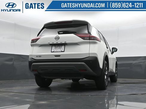 Used 2023 Nissan Rogue S FWD image 34