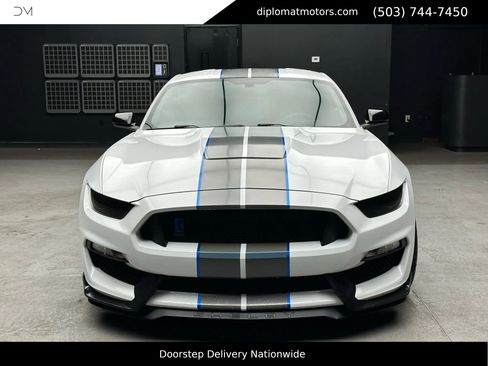 Used 2017 Ford Mustang Shelby GT350 image 9