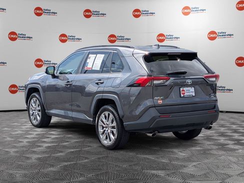 Used 2020 Toyota RAV4 XLE Premium AWD/4WD image 7