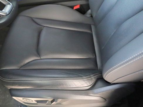 Used 2019 Audi Q8 Premium Plus w/ Premium Plus AWD/4WD image 25