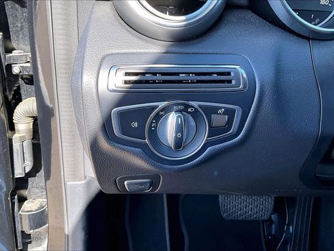 Used 2019 Mercedes-Benz C 300 4MATIC Sedan image 31