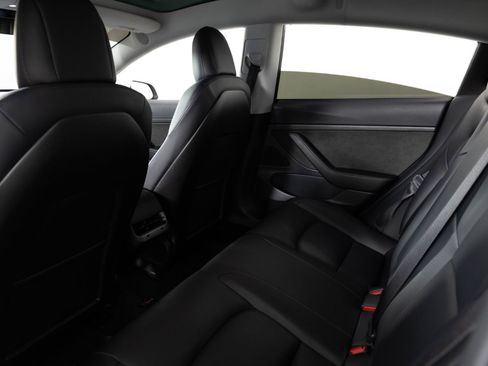 Used 2020 Tesla Model 3 Standard Range RWD image 17