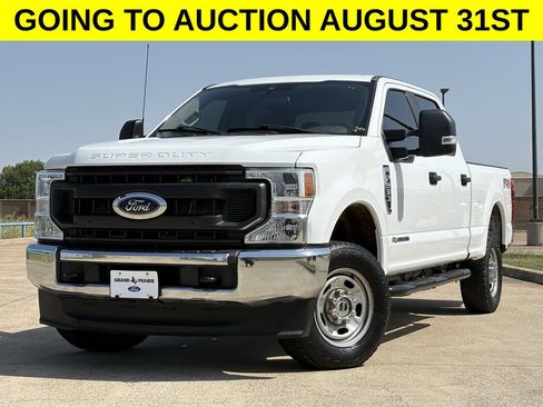 Used 2022 Ford F250 XL w/ Power Equipment Group AWD/4WD image 2
