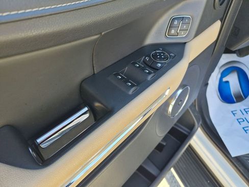 Used 2023 Ford Expedition Limited RWD image 12