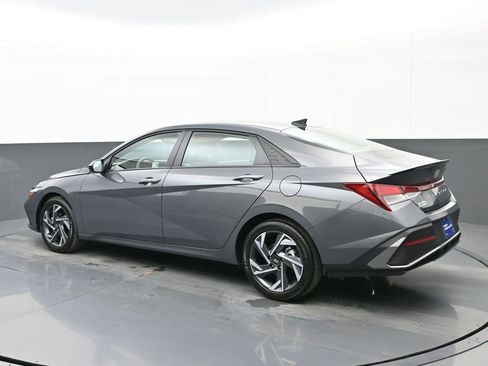 Certified 2025 Hyundai Elantra Sport image 6