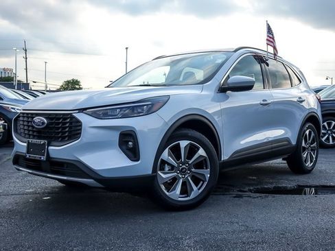 Certified 2025 Ford Escape Platinum AWD/4WD image 1