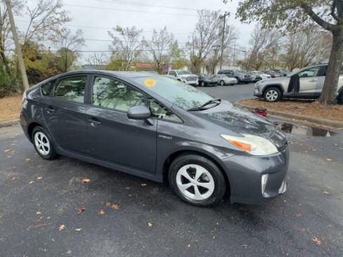 Used 2014 Toyota Prius Two image 17