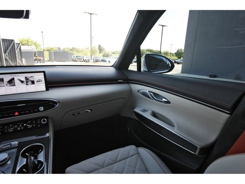 Used 2026 Genesis GV70 3.5T Sport Prestige AWD/4WD image 12