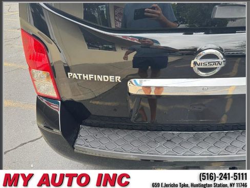 Used 2010 Nissan Pathfinder LE w/ Navigation Pkg image 38