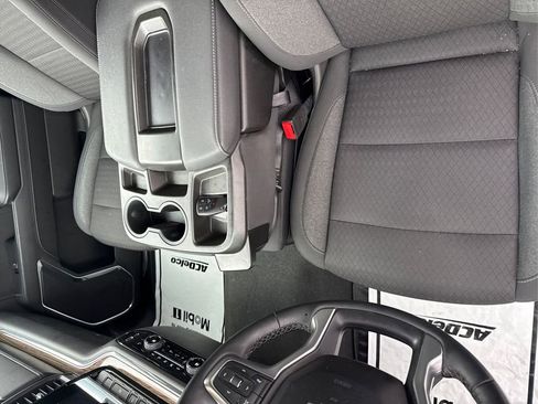 Used 2023 Chevrolet Silverado 1500 LT image 14