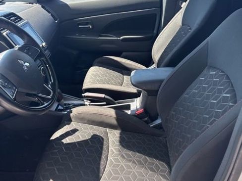 Used 2023 Mitsubishi Outlander Sport ES AWD/4WD image 8