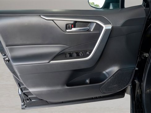 Used 2024 Toyota RAV4 XLE Premium image 17