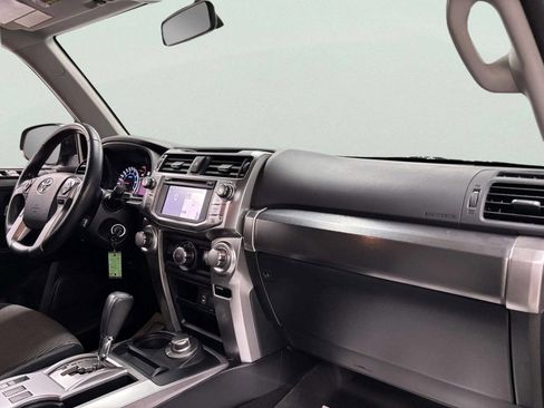 Used 2014 Toyota 4Runner SR5 image 24