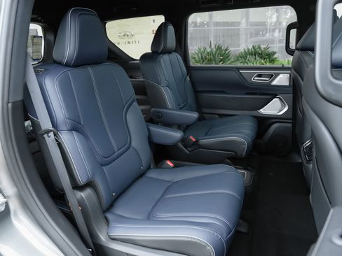 New 2026 INFINITI QX80 4WD w/ Sport Exterior Package image 30