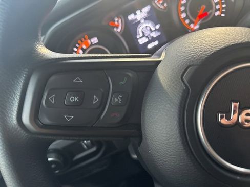 Used 2025 Jeep Wrangler Sport image 22