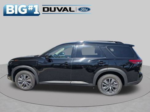 Used 2025 Nissan Pathfinder SV FWD image 7