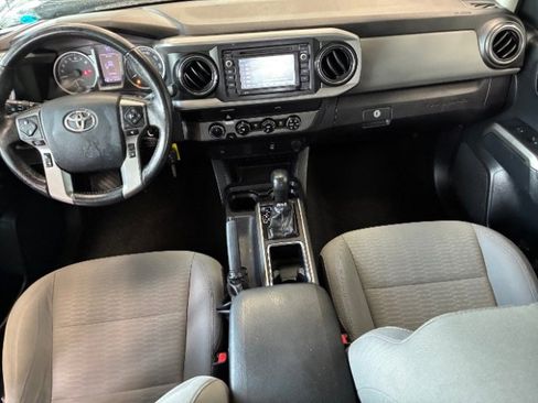 Used 2019 Toyota Tacoma SR5 image 17
