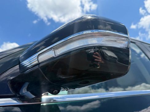 Used 2021 Lincoln Navigator Reserve w/ Luxury Package AWD/4WD image 10