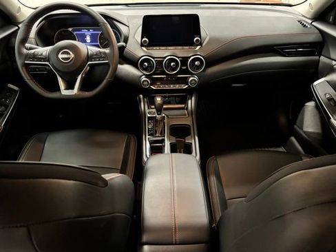 Used 2025 Nissan Sentra SR w/ SR Premium Package FWD image 11