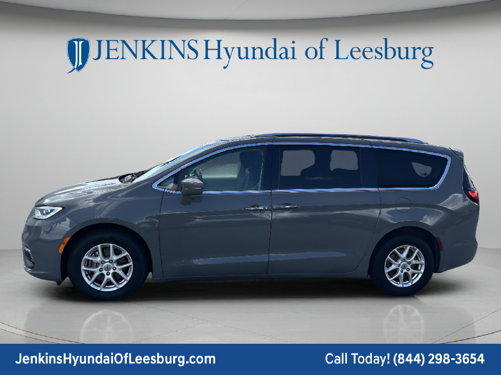 Used 2021 Chrysler Pacifica Touring-L FWD image 9