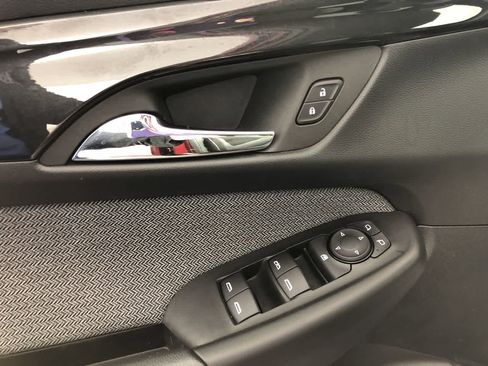 Used 2025 Chevrolet TrailBlazer LT image 11