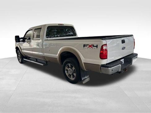 Used 2011 Ford F250 Lariat w/ Lariat Ultimate Pkg image 4