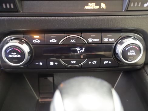 Used 2018 MAZDA CX-5 Touring image 14