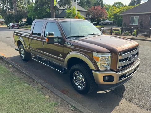 Used 2012 Ford F250 King Ranch w/ King Ranch w/Chrome Pkg AWD/4WD image 7