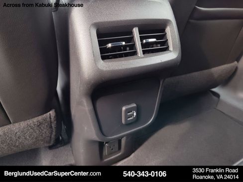 Used 2022 Chevrolet Equinox RS w/ RS Leather Package image 34
