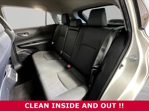 Used 2022 Toyota Venza LE AWD/4WD image 22