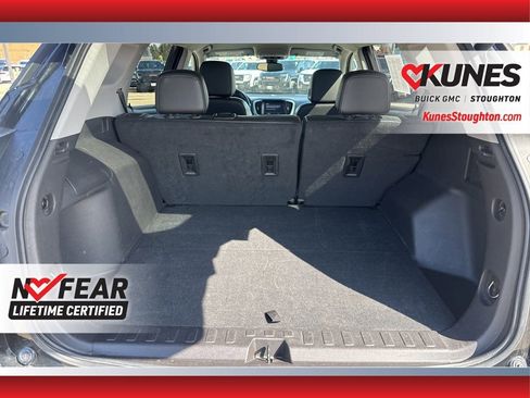 Used 2024 GMC Terrain SLT image 19