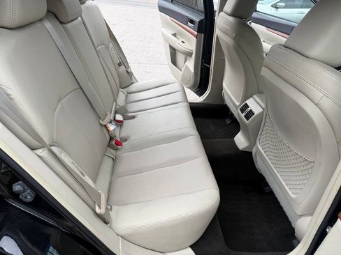 Used 2014 Subaru Outback 2.5i Limited AWD/4WD image 17