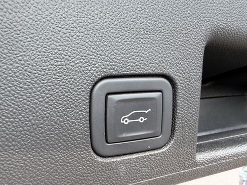 Used 2023 Chevrolet Equinox RS w/ RS Leather Package AWD/4WD image 14