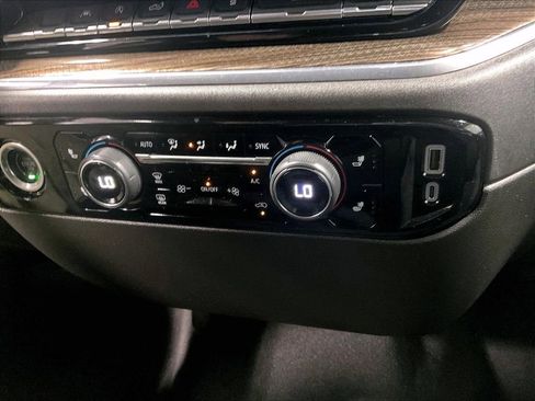Used 2023 Chevrolet Silverado 1500 LT AWD/4WD image 26