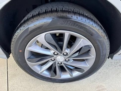 Used 2023 Buick Encore GX Select w/ Sport Touring Package FWD image 38