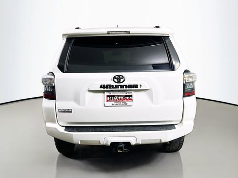 Used 2022 Toyota 4Runner SR5 Premium AWD/4WD image 6