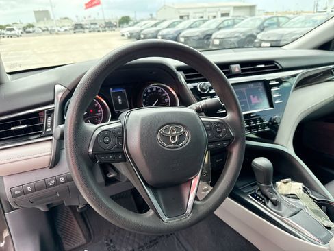 Certified 2020 Toyota Camry LE FWD image 11