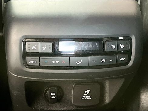 Used 2023 Hyundai Palisade SEL w/ Premium Package AWD/4WD image 27